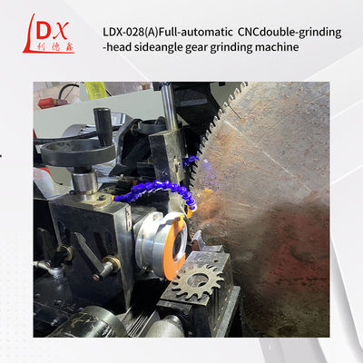 Servo doppia testa di macinazione angolo laterale pieno CNC TCT seghe lame affilatore macchina LDX-028A